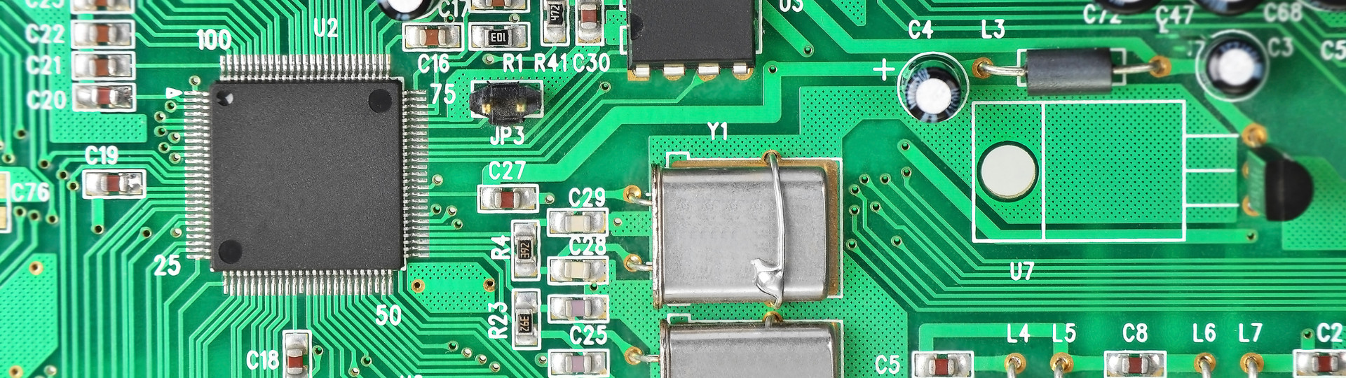 the raspberry pi computer close up, see the power supply rail on the computer